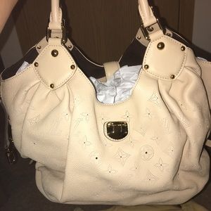 💎👜Louis Vuitton Mahina L Coquille Brand New💎👜Discontinued